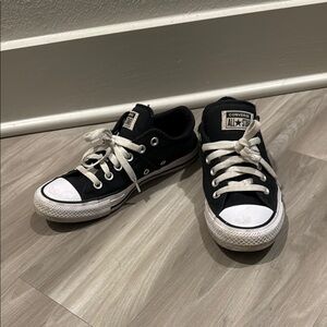 Chuck Taylor All Star Madison Canvas- size 7